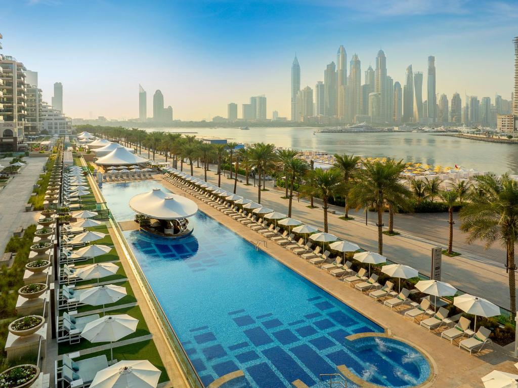 Sale- 24% discount ! Couple's Bliss in Autumn to Marriott Resort Palm Jumeirah, Dubai