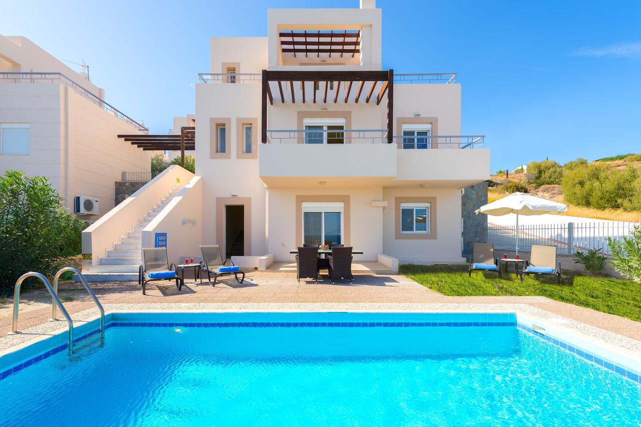 3 bedroom private pool villa holiday
