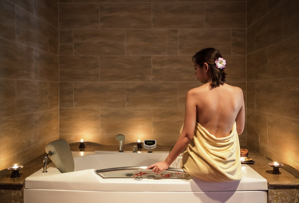 Kanda Spa Bathtub