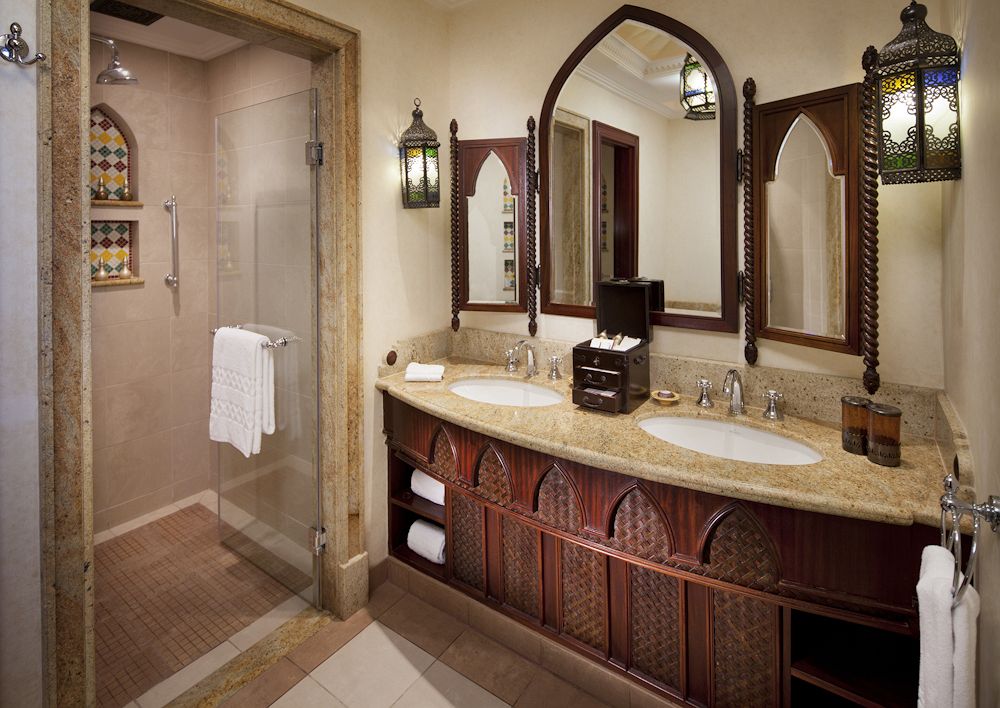 Ocean Deluxe Bathroom