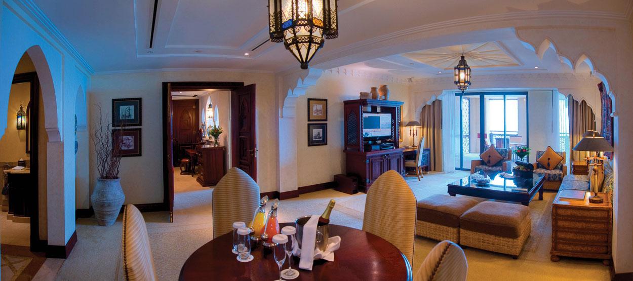 Ocean Suite Living & Dining Room