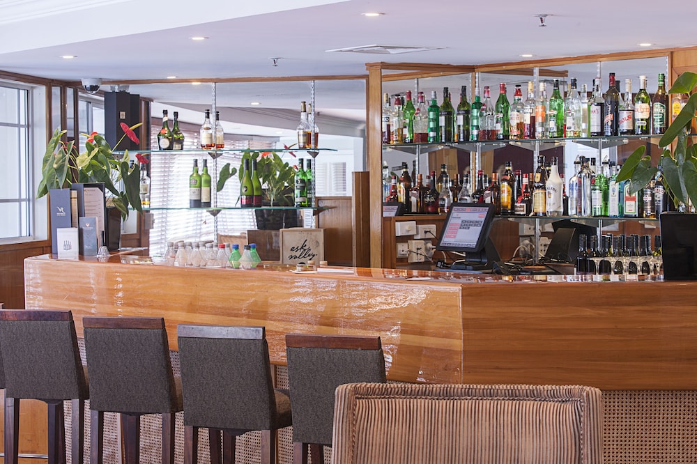 Hotel Bar