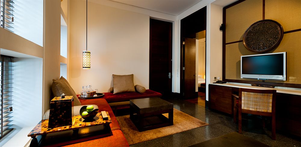 Chedi Club Suite Living Room