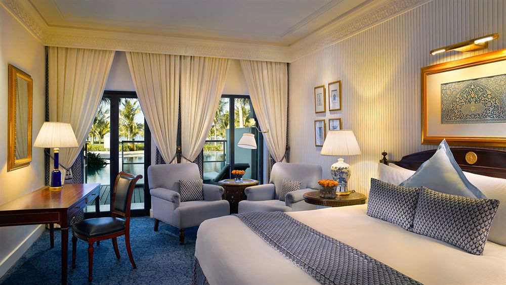 Al Bustan Lagoon Room