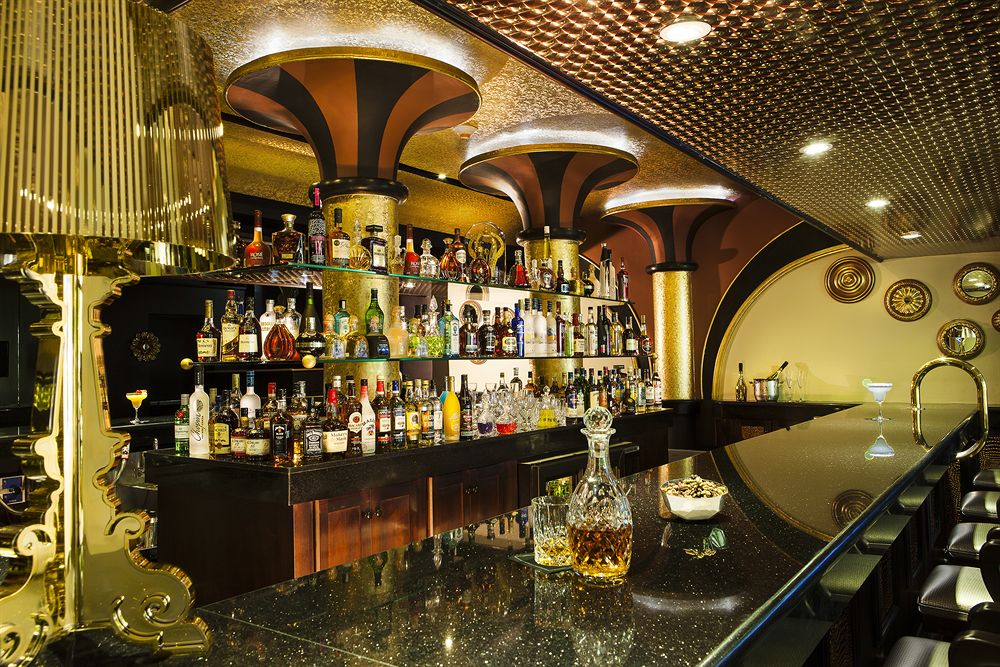 Hotel Bar