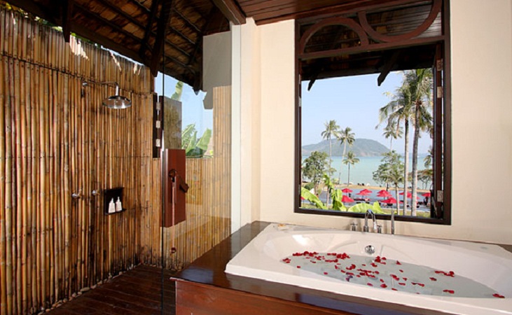 Deluxe Villa Bathroom