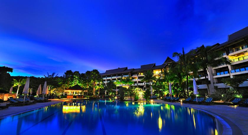 Shangri-La's Rasa Ria Resort at Night