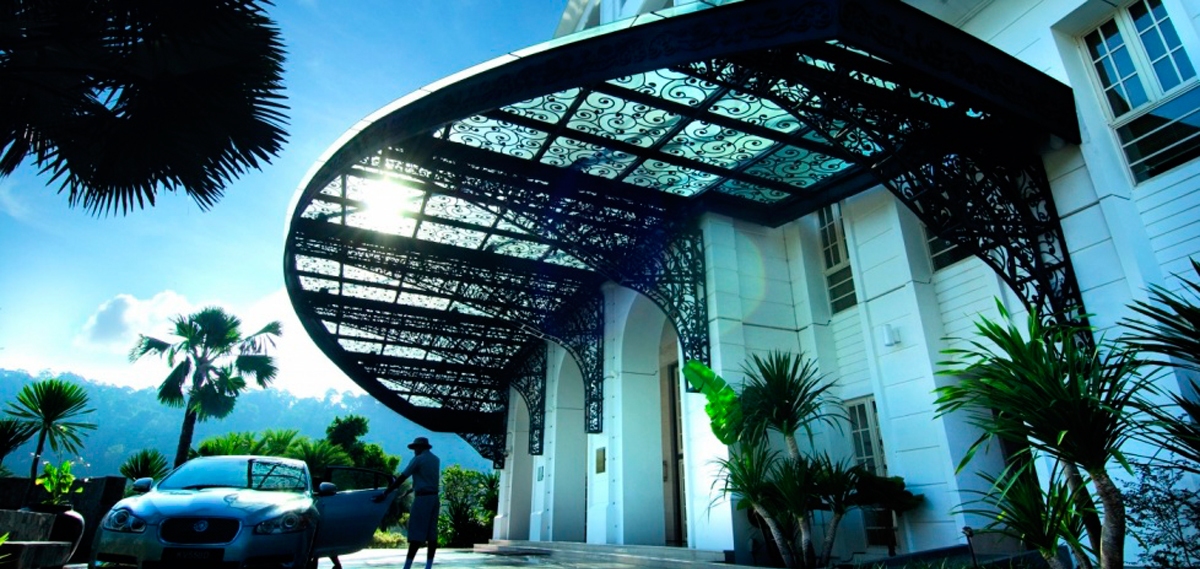 Porte Cochere