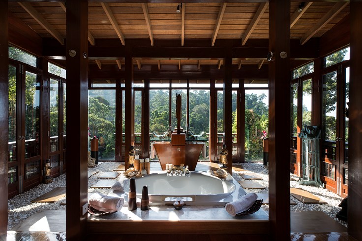 Villa Hutan Master Bathroom