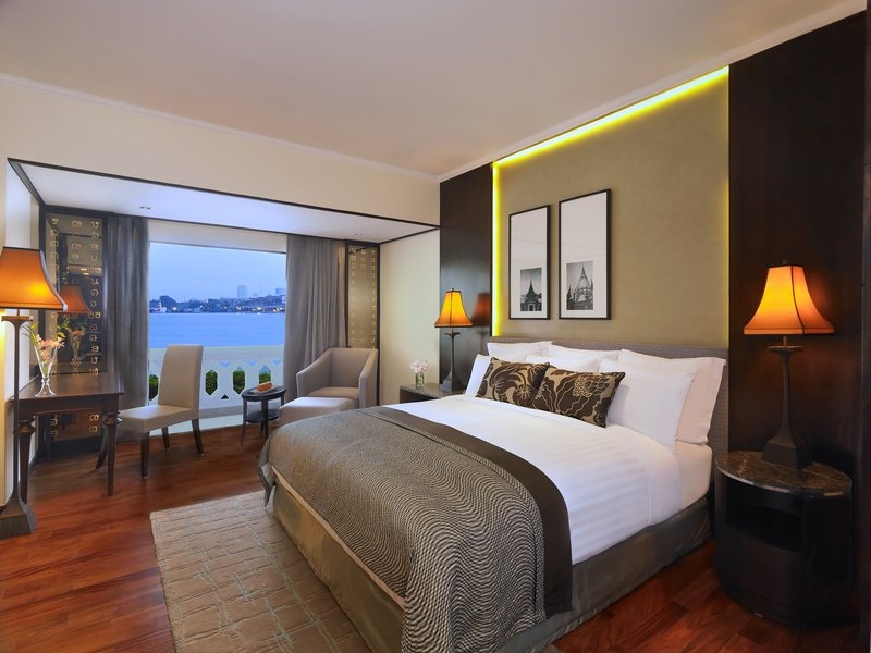 Deluxe Premier Riverfront Room