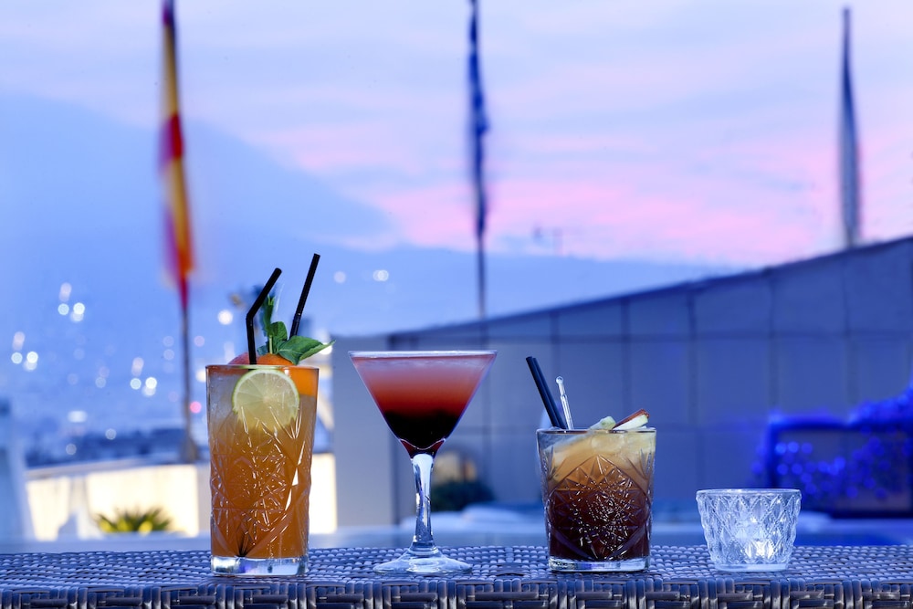 Poolside Bar
