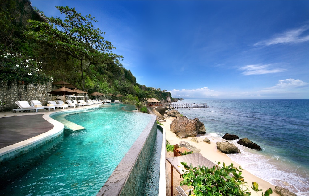 Infinity Pool