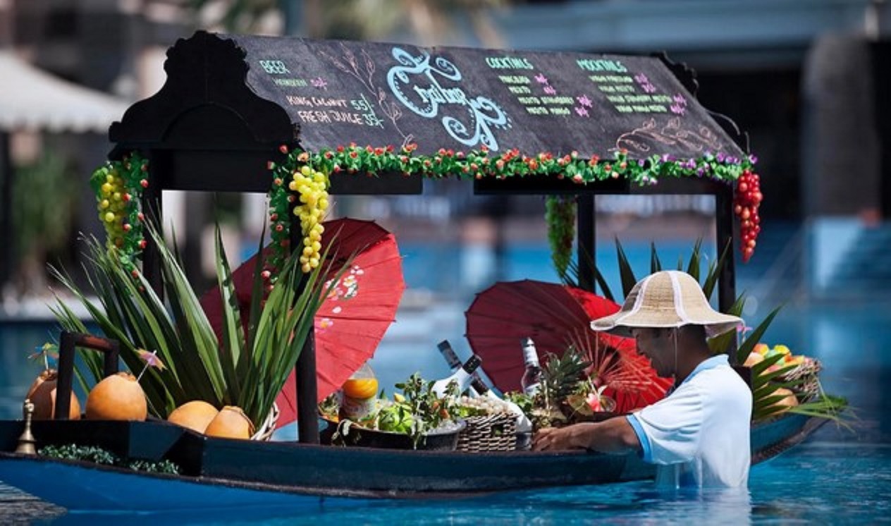 Refreshments - Lagoon Pool