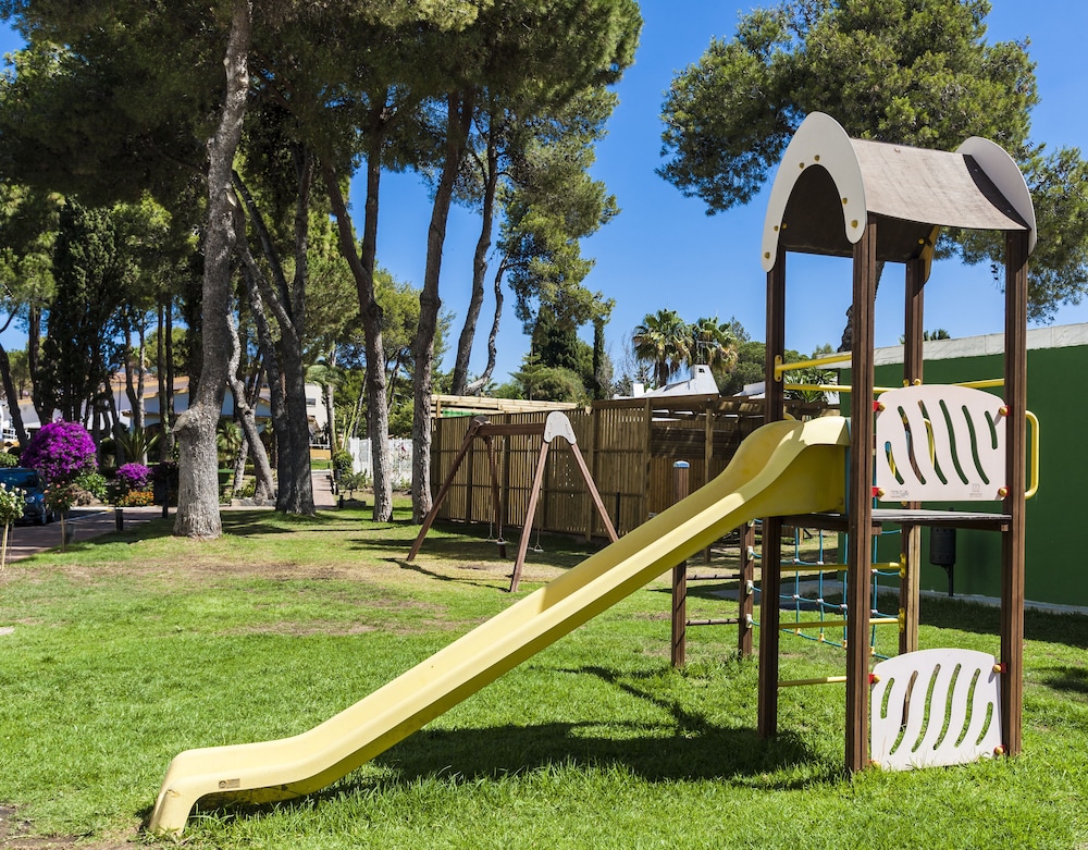 Childrens Play Area - Outdoor