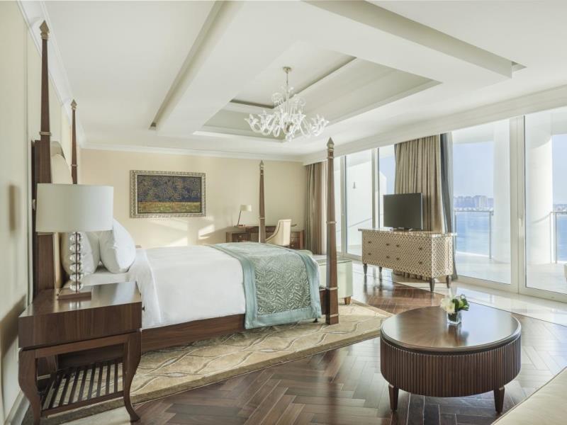 Presidential Suite/master bedroom