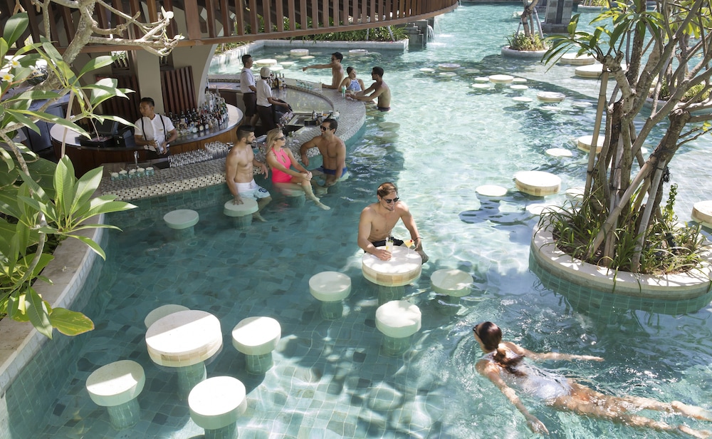 Poolside Bar