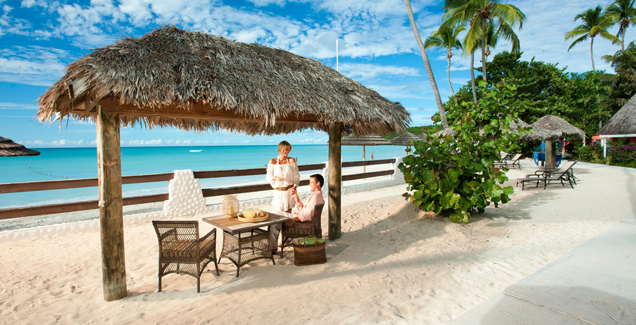 Caribbean Beachfront Butler Rondoval
