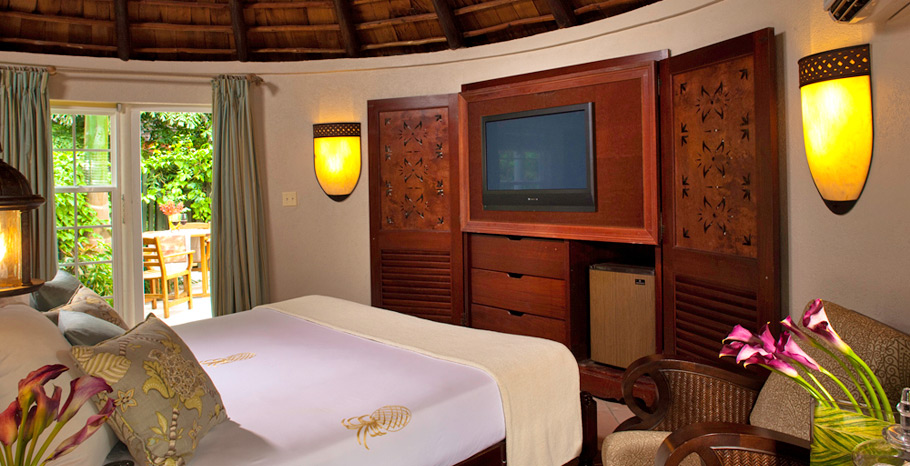 Caribbean Honeymoon Butler Rondoval with Private Pool Sanctuary