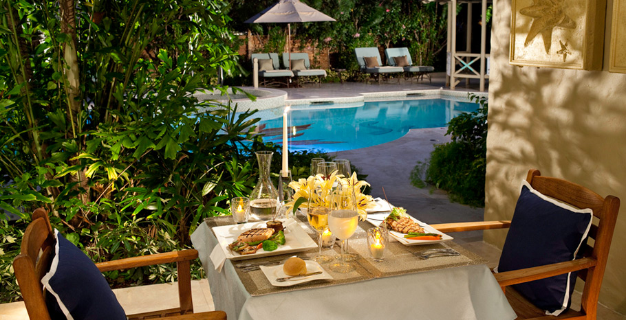 Caribbean Honeymoon Grande Luxe Poolside Walkout Room
