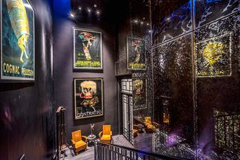 Hotel Bar