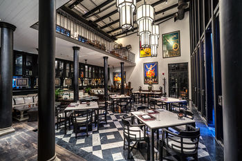 Hotel Bar