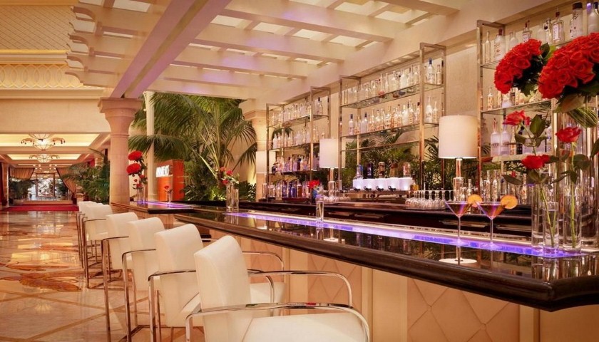 Hotel Bar