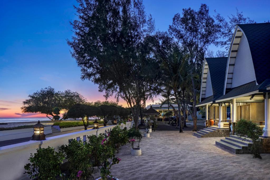 Jambuluwuk Oceano Resort Gili Trawangan