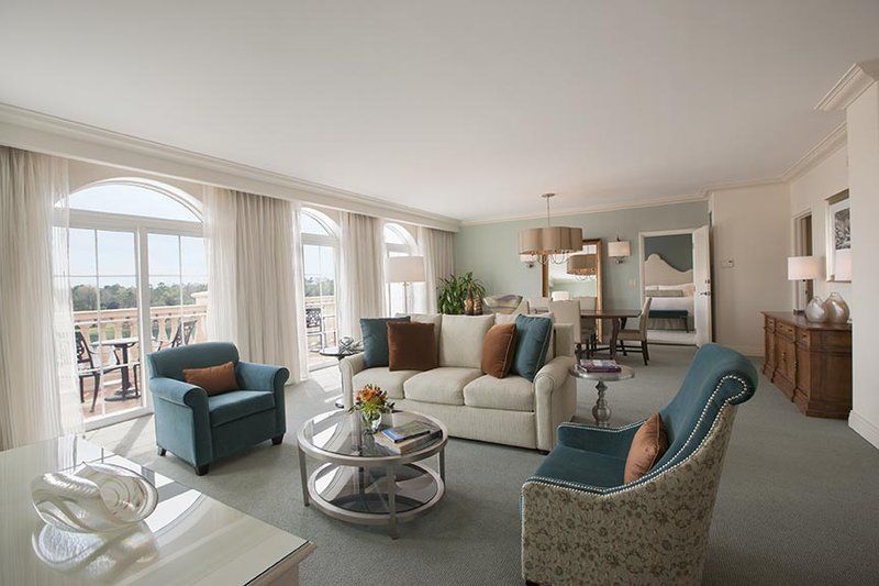 Villa Parlor Suite with connecting Deluxe King