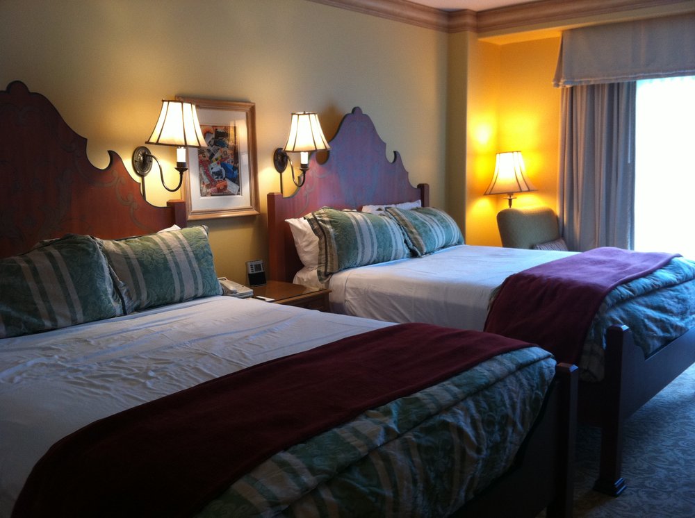 Portofino Parlor Suite with connecting King Garden View Room and 2 Queen Garden View Room