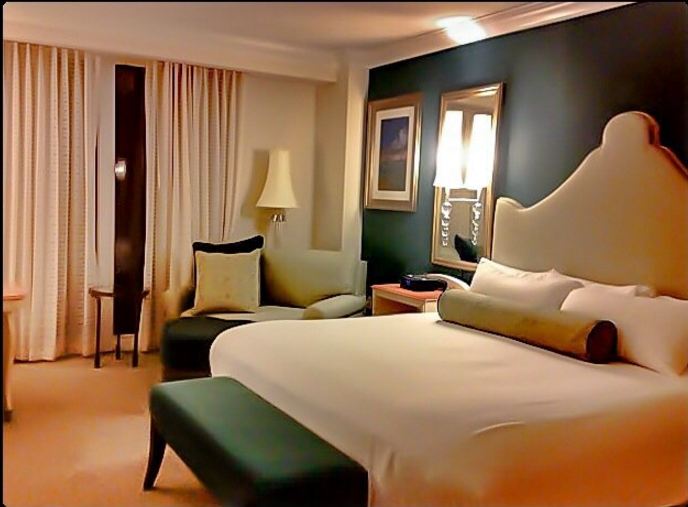 Portofino Parlor Suite with connecting King Bay View room