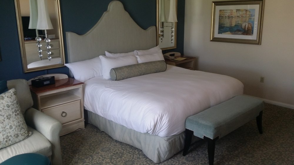 Hospitality Parlor Suite with connecting King Garden View and 2 Queen Garden View