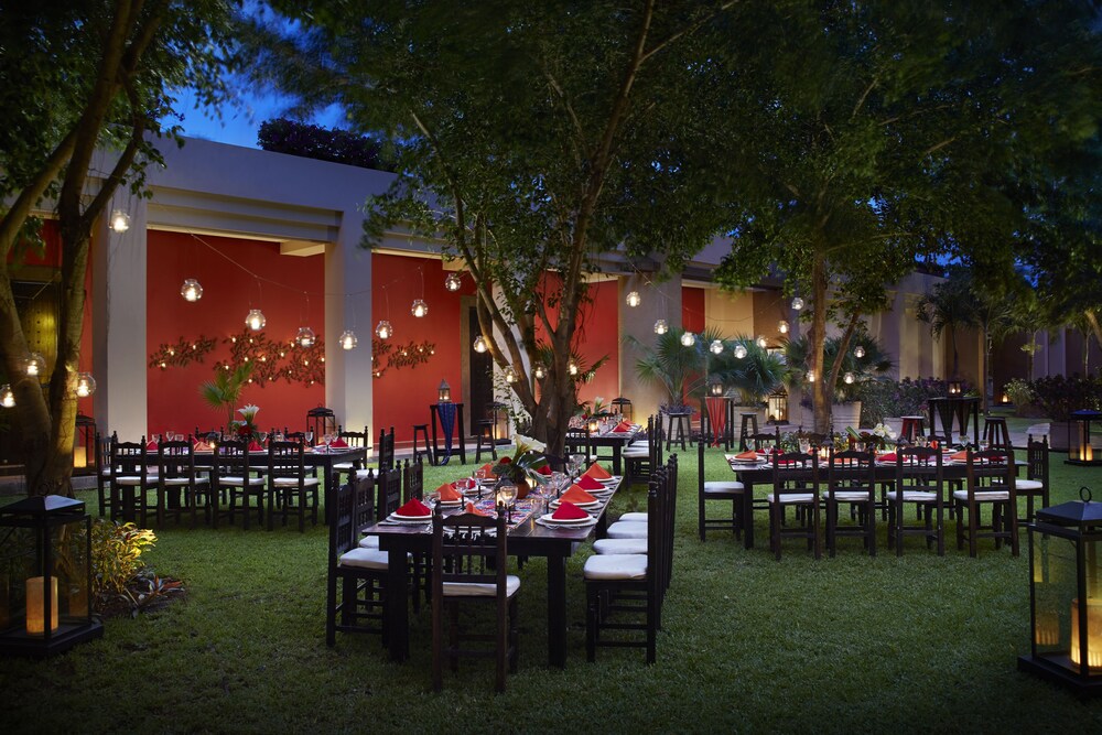 Outdoor Banquet Area
