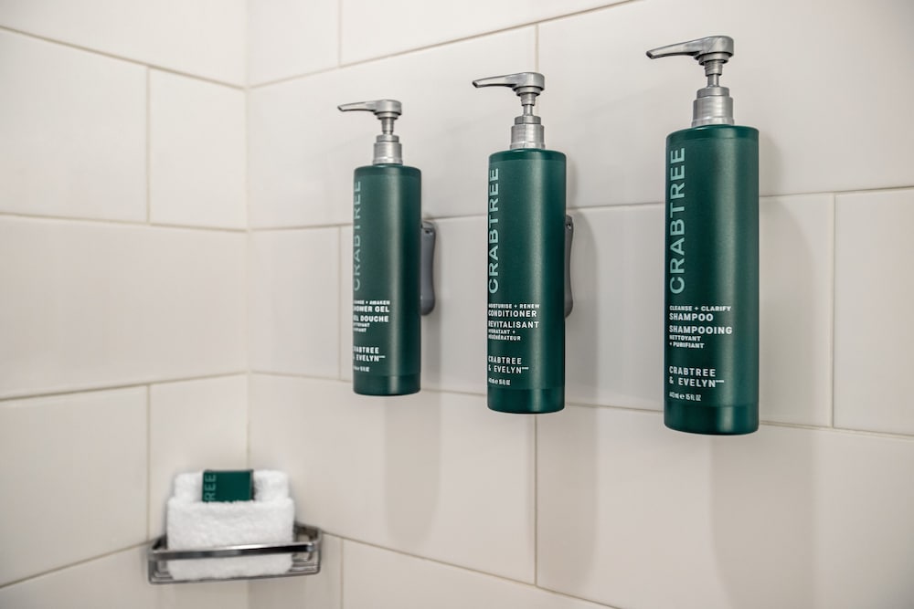 Bathroom amenities