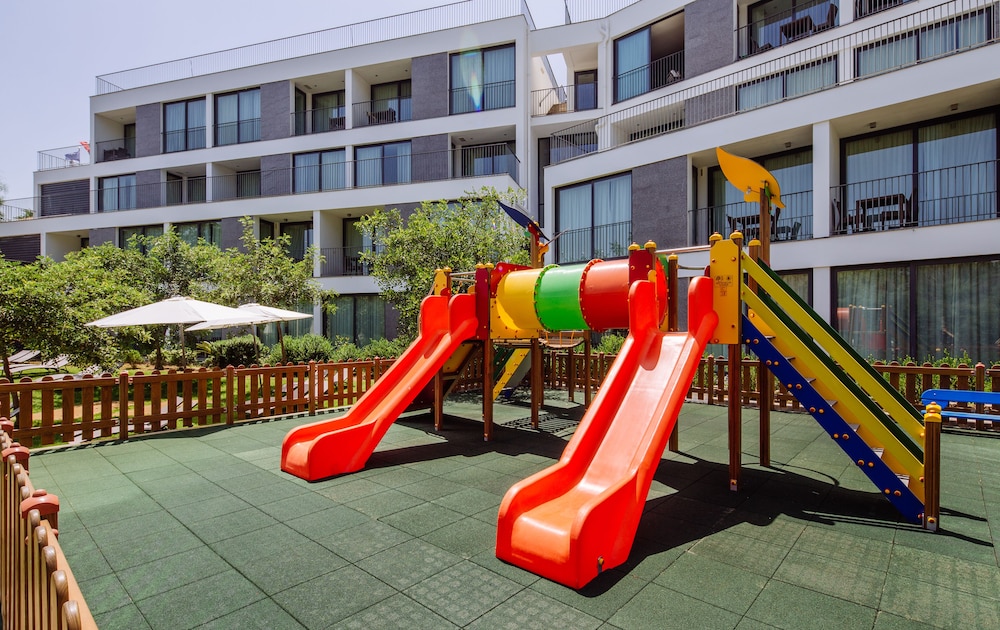 Childrens Play Area - Outdoor