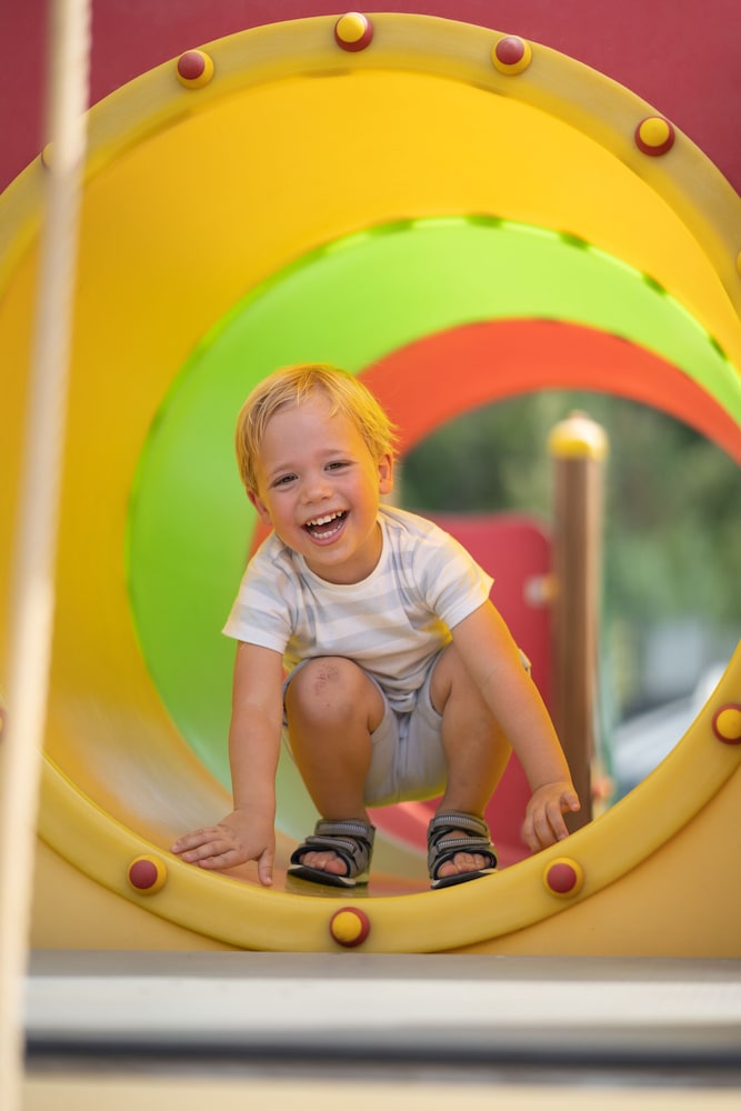 Childrens Play Area - Indoor