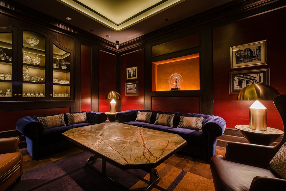 Hotel Lounge
