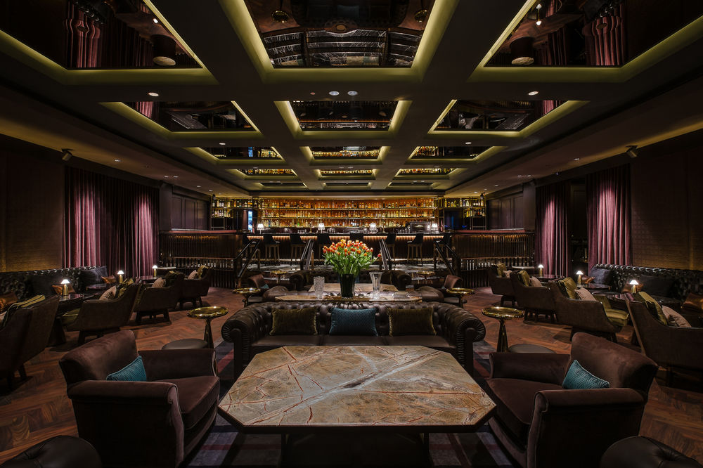 Hotel Bar
