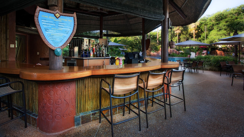 Hotel Bar