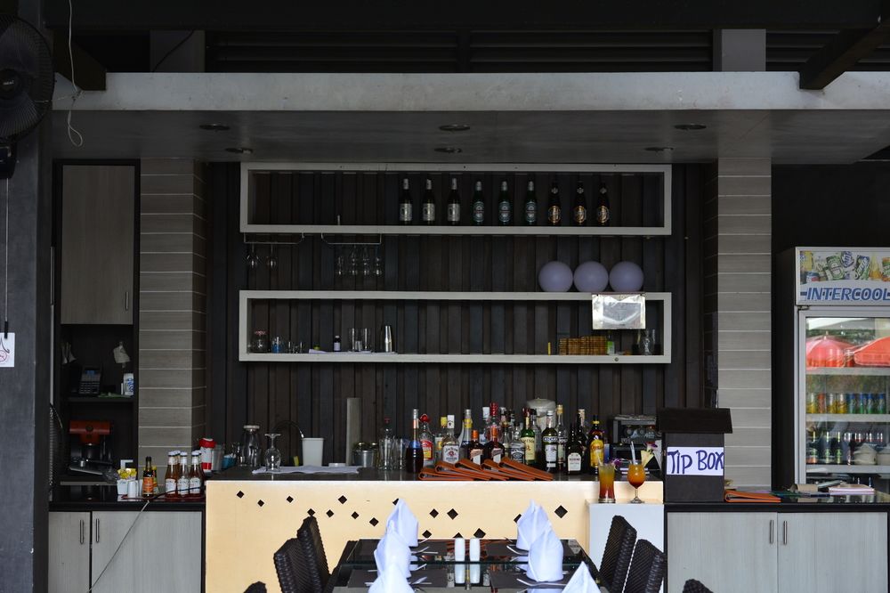 Hotel Bar