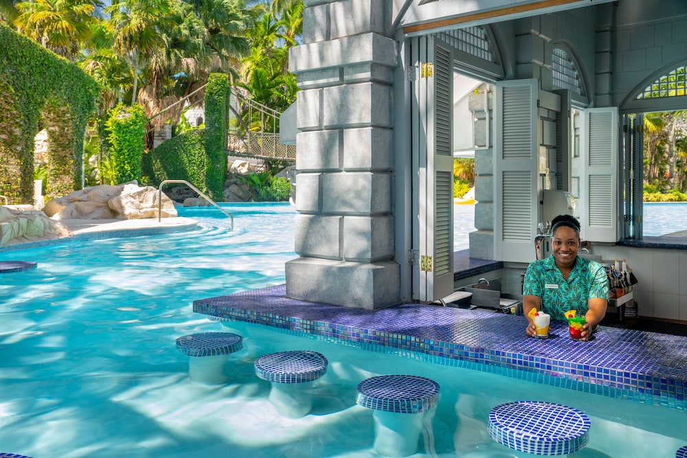 Poolside bar