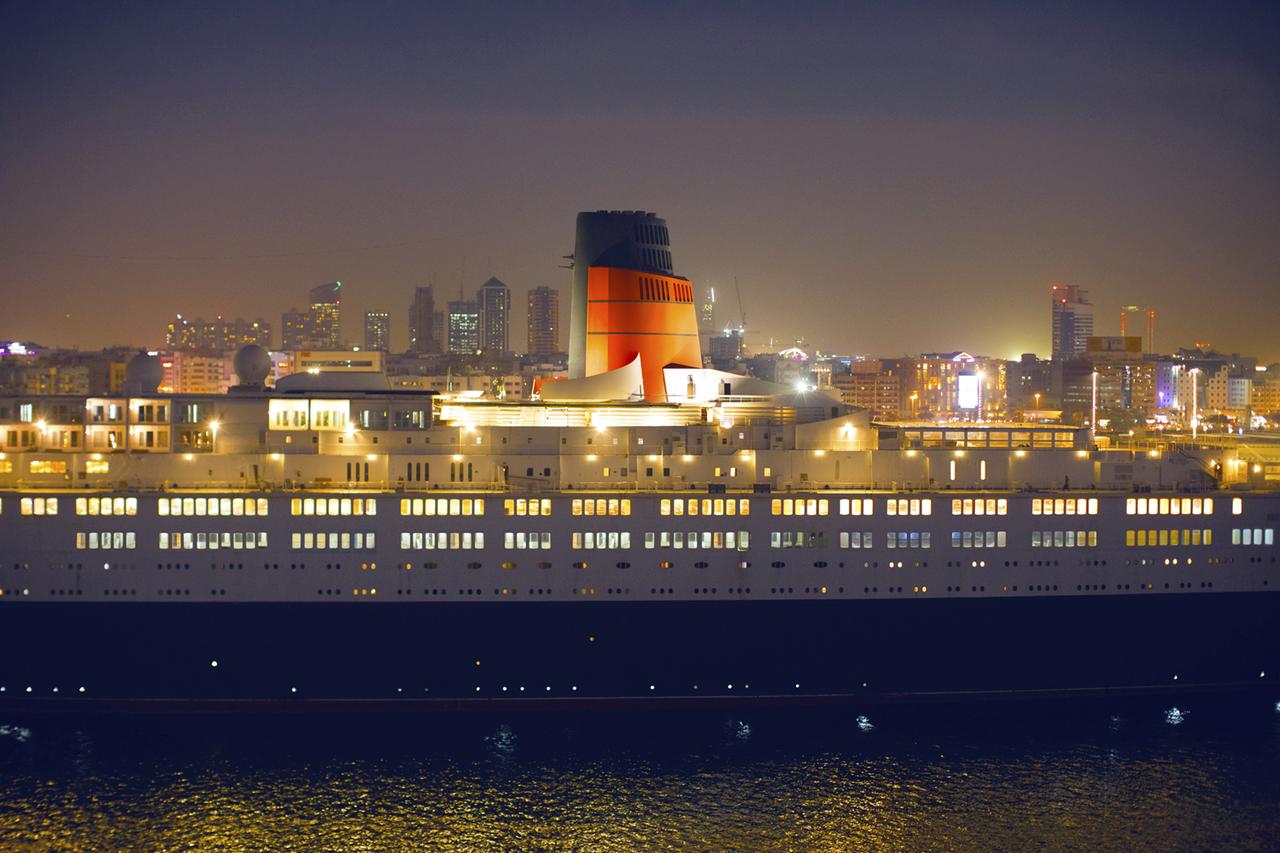 QE2