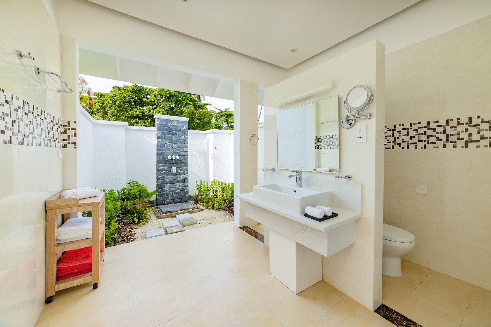 Beach Villa with Pool Bathroom