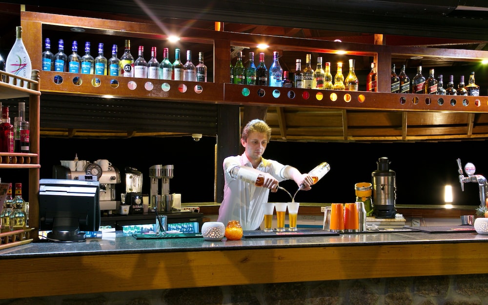 Hotel Bar