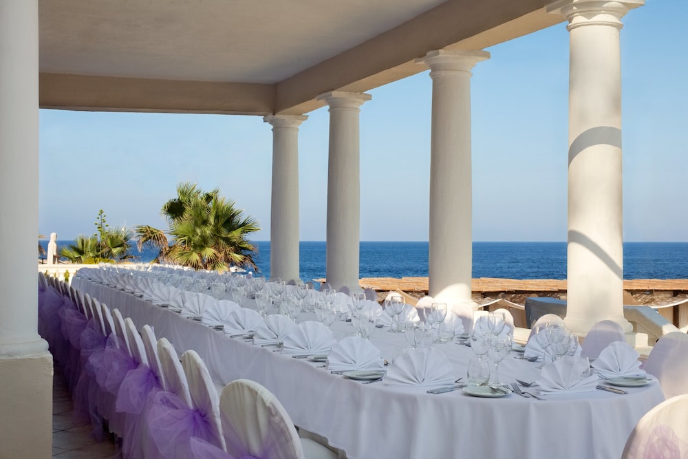 Outdoor Banquet Area