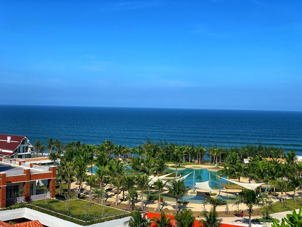 Beach/ocean view