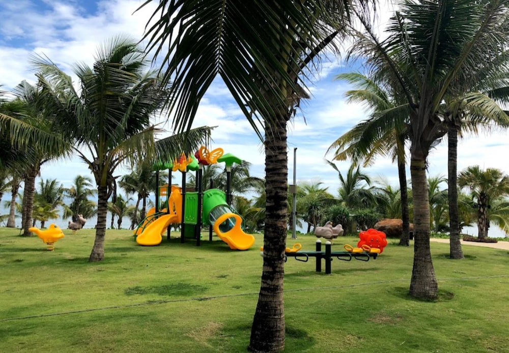 Children's play area - outdoor