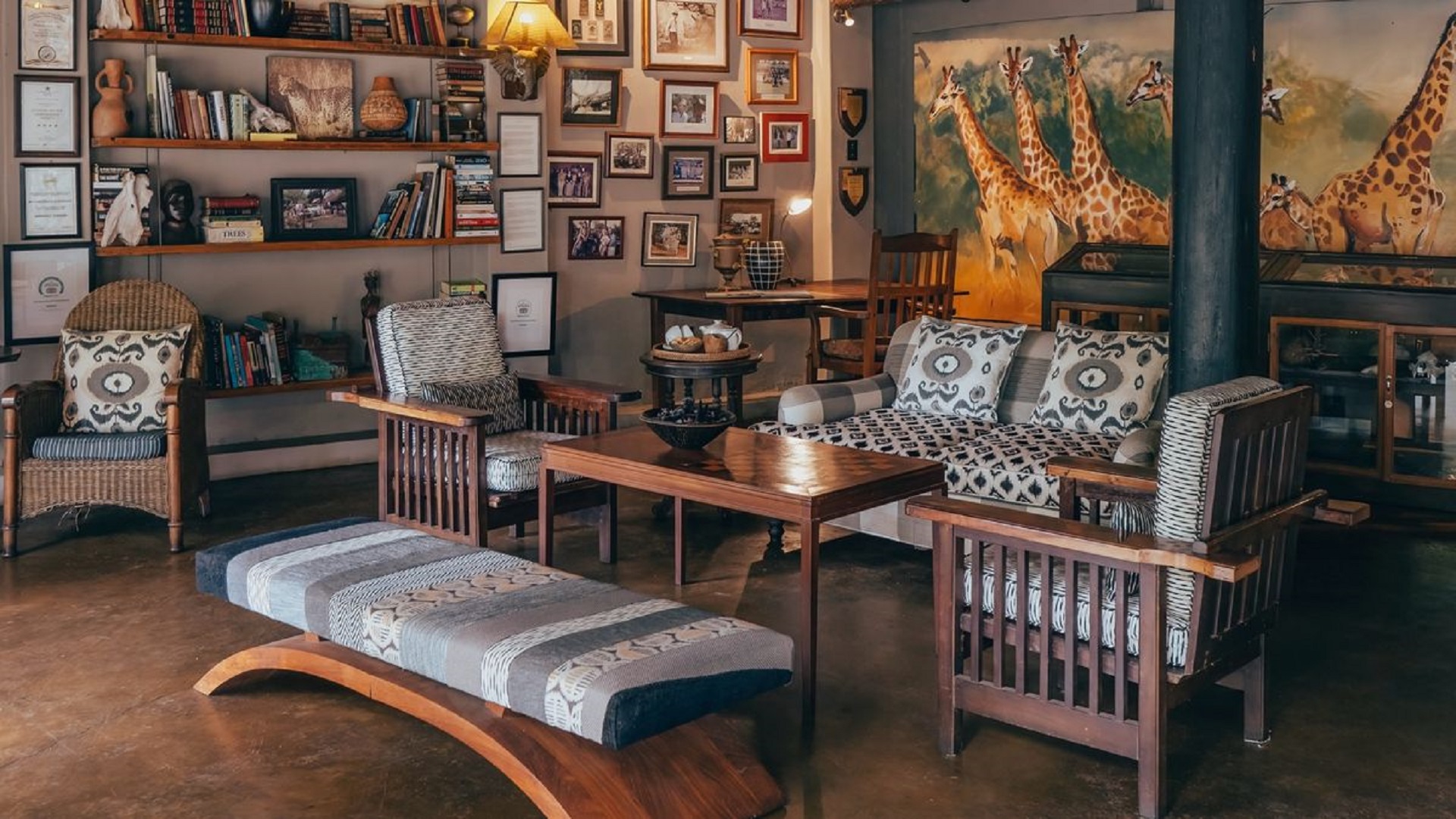 main lounge