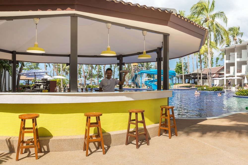 Poolside Bar