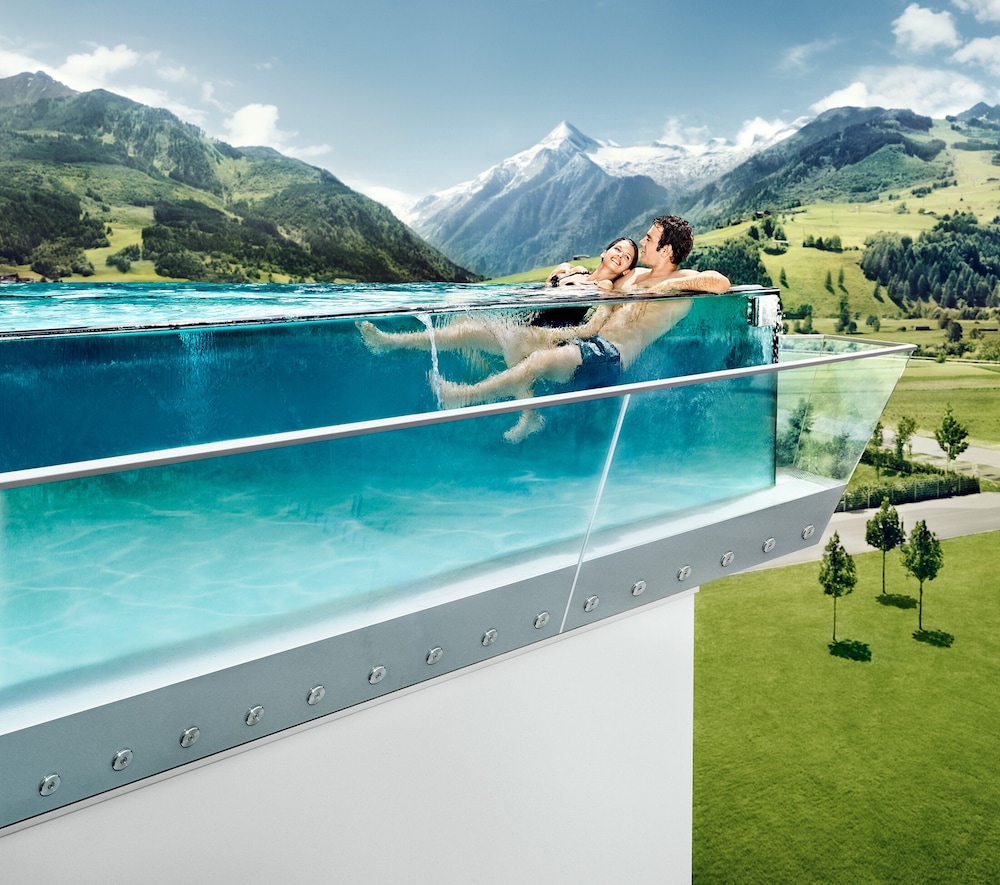 Infinity pool