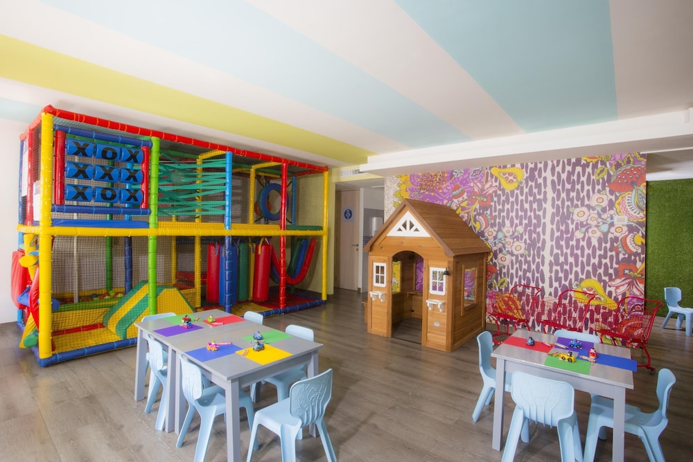 Children's play area - indoor